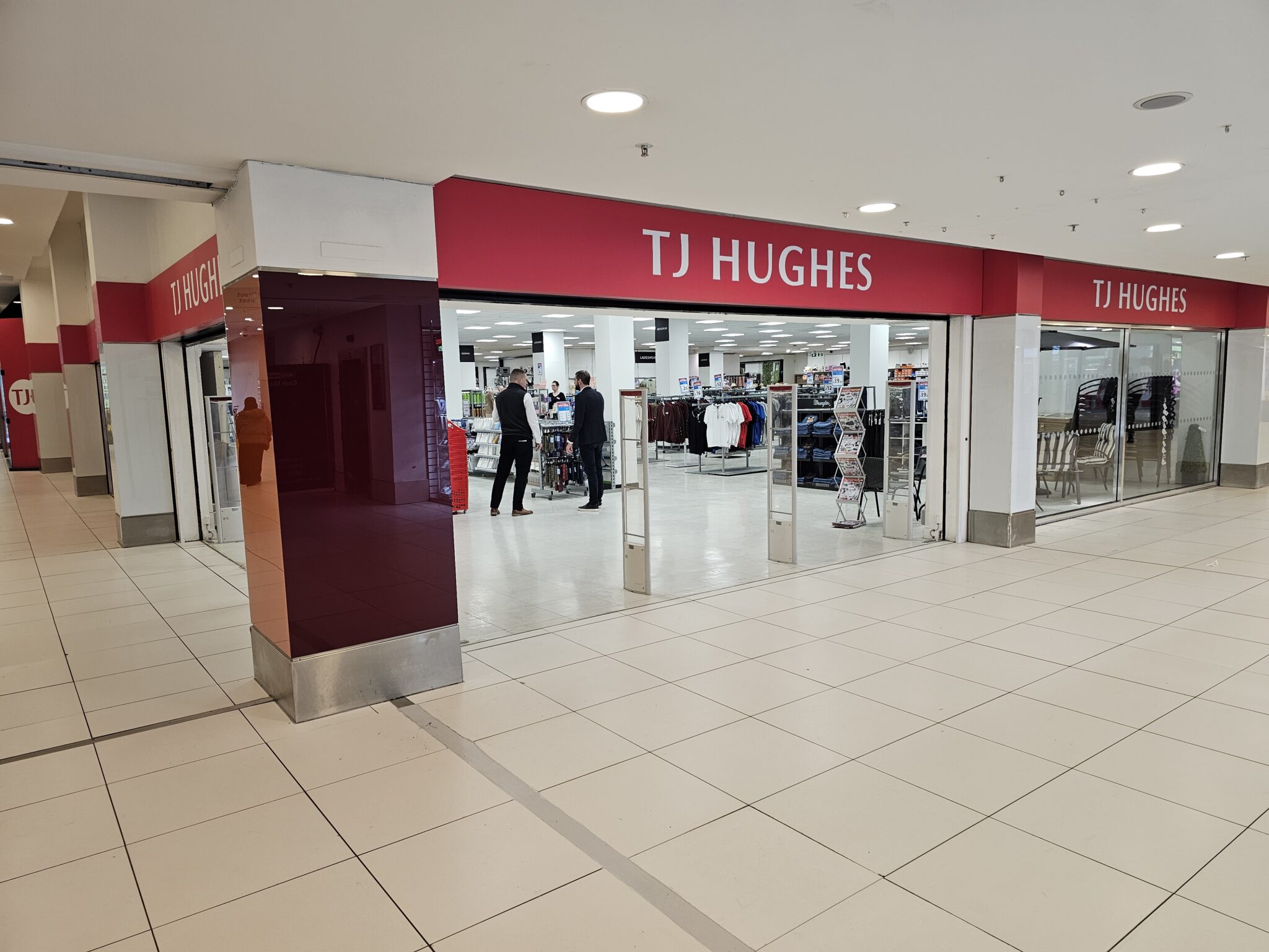 tj hughes mens shoes